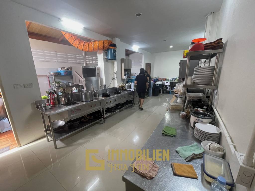 Restaurant / 30 Sitzplätze / 9 Tische