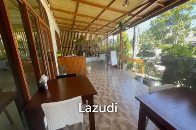 Restaurant / 30 seats / 9 tables