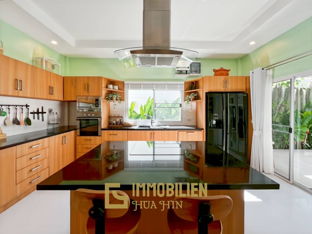 5-kW-Solaranlage / voll möbliert / 5 m x 10 m Überlauf Pool