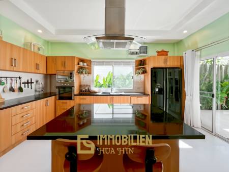 5-kW-Solaranlage / voll möbliert / 5 m x 10 m Überlauf Pool