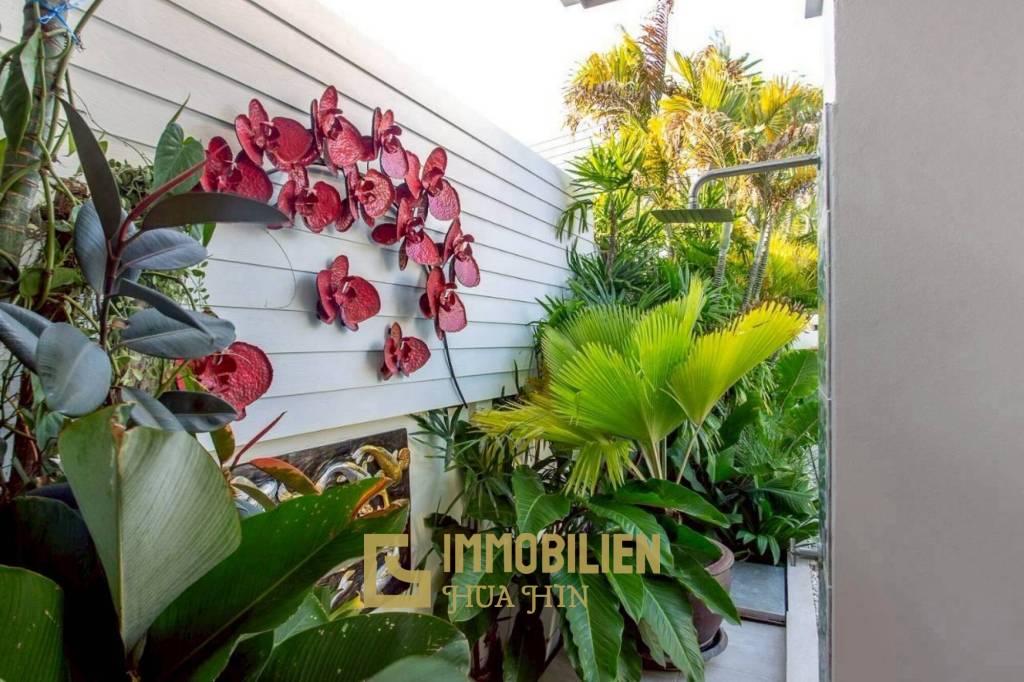 5-kW-Solaranlage / voll möbliert / 5 m x 10 m Überlauf Pool