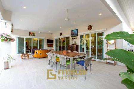 5-kW-Solaranlage / voll möbliert / 5 m x 10 m Überlauf Pool