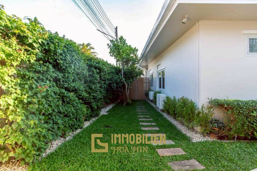 5-kW-Solaranlage / voll möbliert / 5 m x 10 m Überlauf Pool