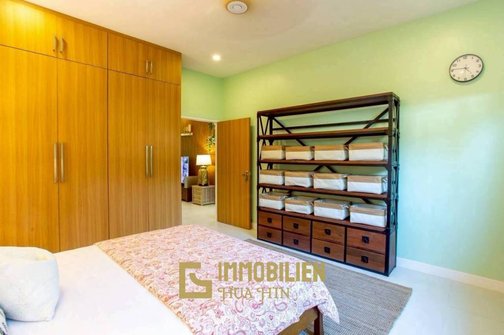 5-kW-Solaranlage / voll möbliert / 5 m x 10 m Überlauf Pool