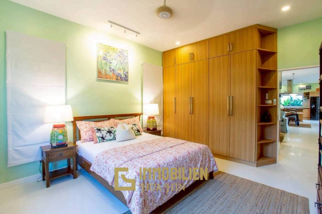 5-kW-Solaranlage / voll möbliert / 5 m x 10 m Überlauf Pool