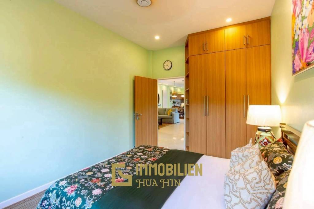 5-kW-Solaranlage / voll möbliert / 5 m x 10 m Überlauf Pool