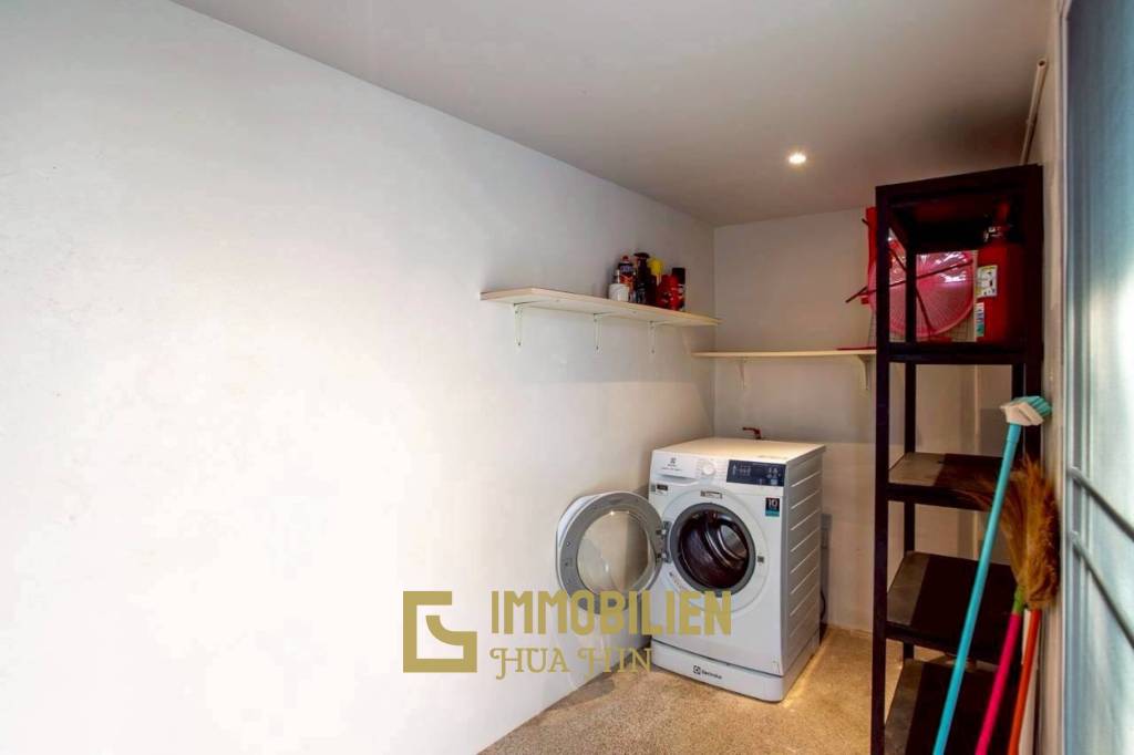 5-kW-Solaranlage / voll möbliert / 5 m x 10 m Überlauf Pool