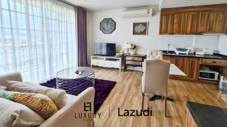 Surface habitable de 42 m² / 7e étage / grande piscine commune