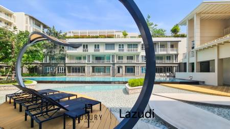 Surface habitable de 42 m² / 7e étage / grande piscine commune