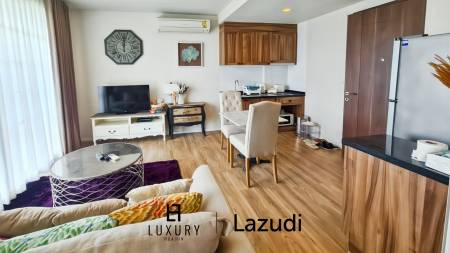 Surface habitable de 42 m² / 7e étage / grande piscine commune