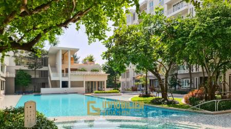 42 qm Wohnfläche / 7. Stock / großer Gemeinschaftspool