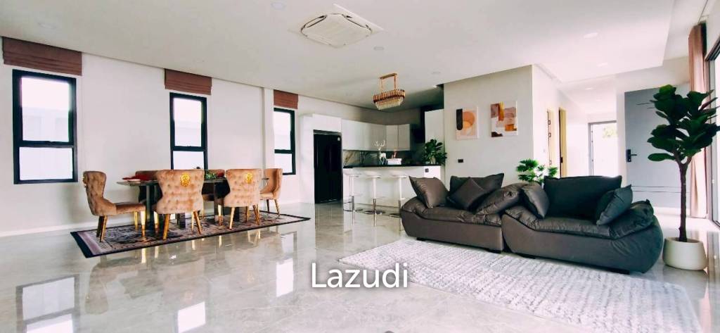 Newly Built Luxury Minimalist Pool Villa in Pattaya