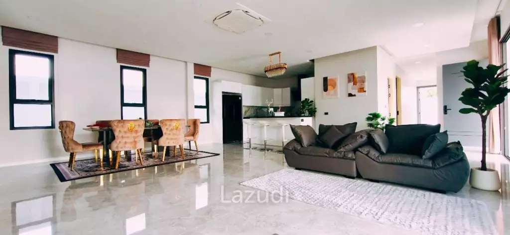 Newly Built Luxury Minimalist Pool Villa in Pattaya