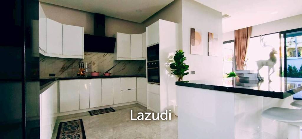 Newly Built Luxury Minimalist Pool Villa in Pattaya