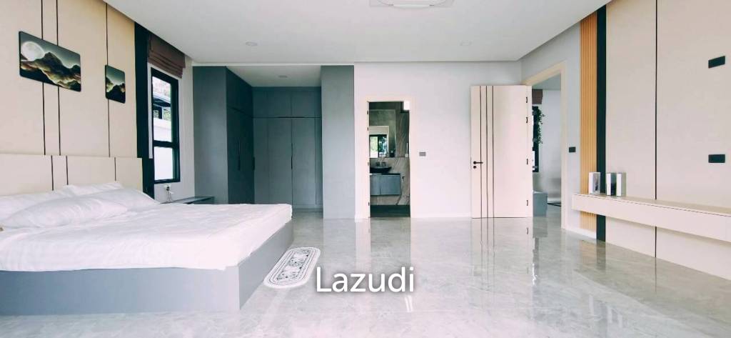 Newly Built Luxury Minimalist Pool Villa in Pattaya