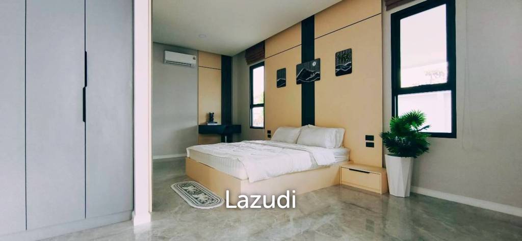 Newly Built Luxury Minimalist Pool Villa in Pattaya