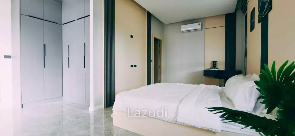 Newly Built Luxury Minimalist Pool Villa in Pattaya