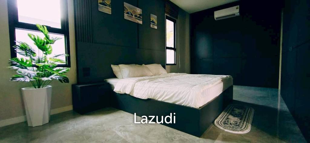 Newly Built Luxury Minimalist Pool Villa in Pattaya