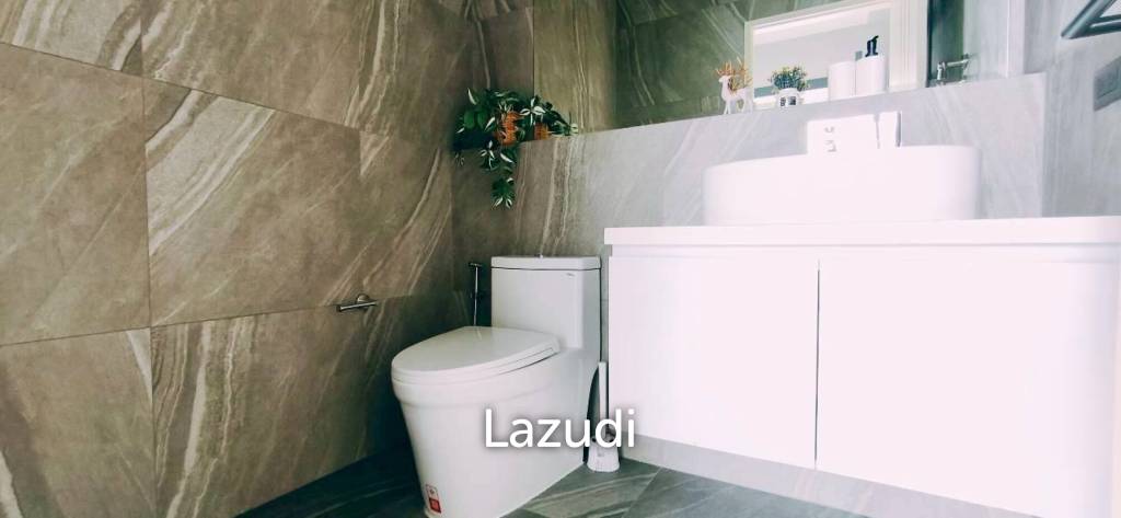 Newly Built Luxury Minimalist Pool Villa in Pattaya