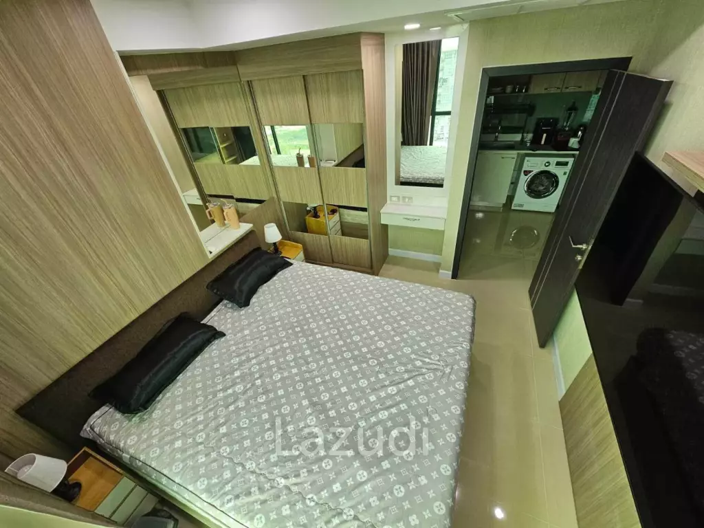 1 Bedroom 1 Bathroom 35 SQ.M. Dusit Grand Condo View