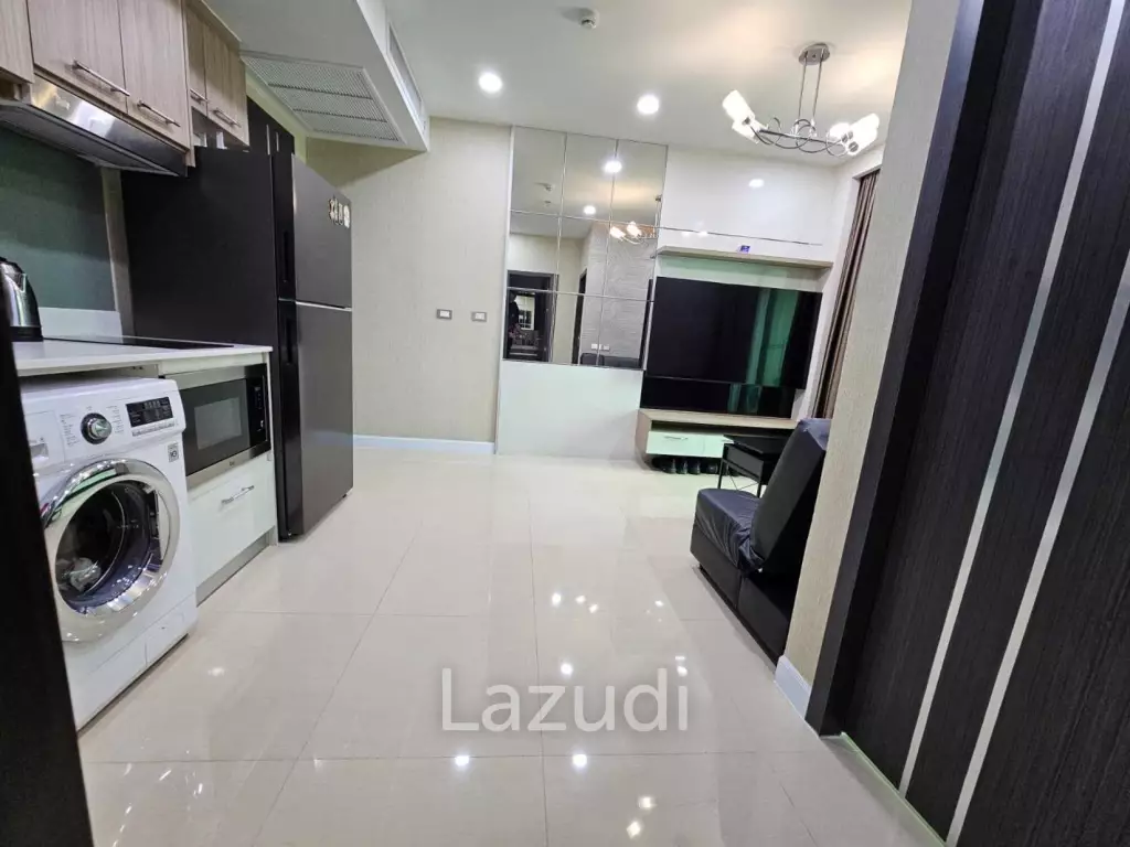 1 Bedroom 1 Bathroom 35 SQ.M. Dusit Grand Condo View