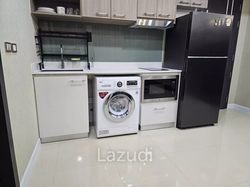 1 Bedroom 1 Bathroom 35 SQ.M. Dusit Grand Condo View