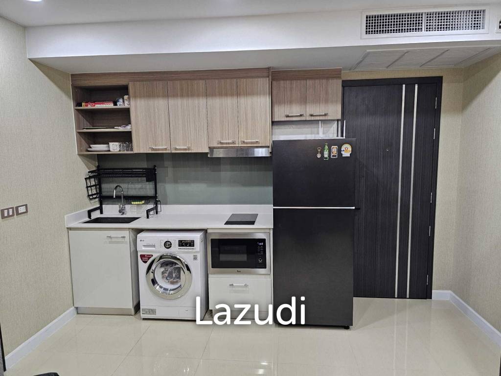 1 Bedroom 1 Bathroom 35 SQ.M. Dusit Grand Condo View