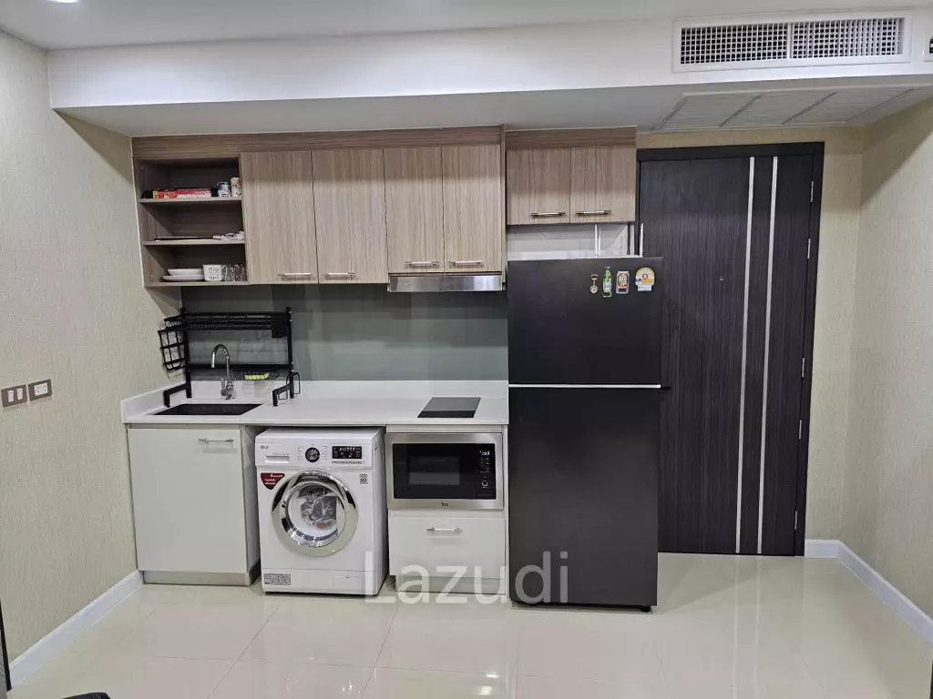 1 Bedroom 1 Bathroom 35 SQ.M. Dusit Grand Condo View
