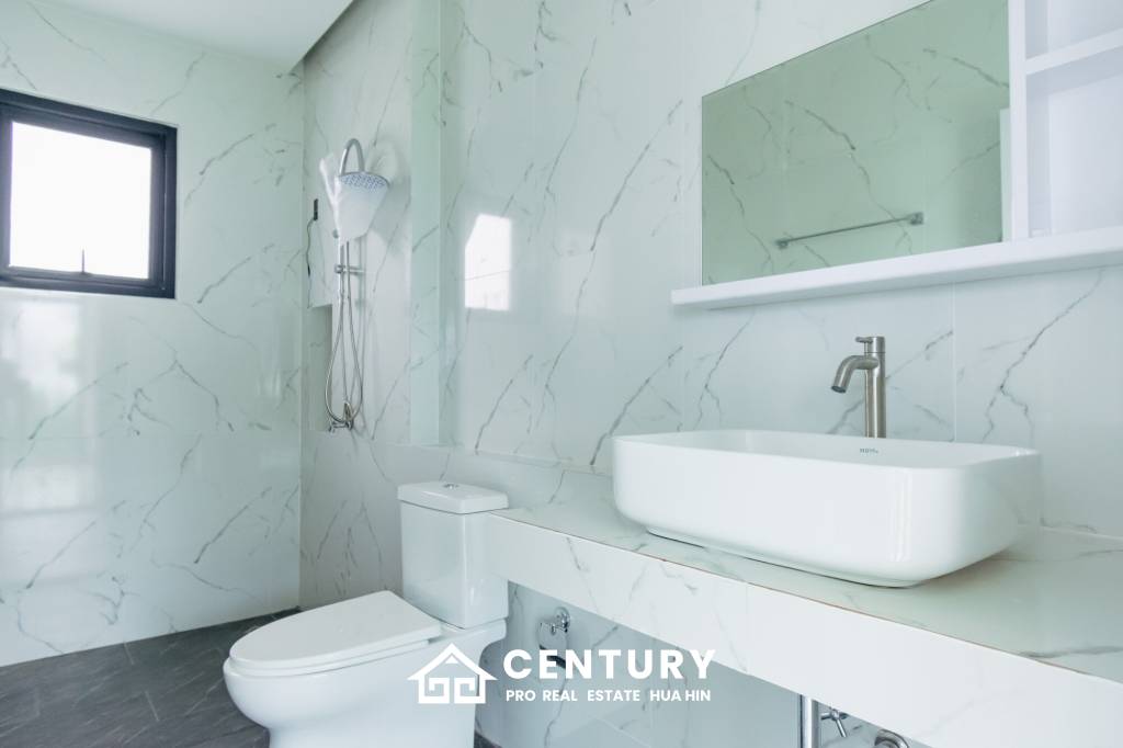 260 ตร.ม 3 เตียง 3 อาบน้ำ วิลล่า For ขาย