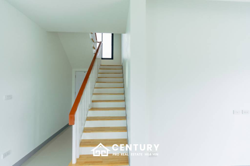 260 ตร.ม 3 เตียง 3 อาบน้ำ วิลล่า For ขาย