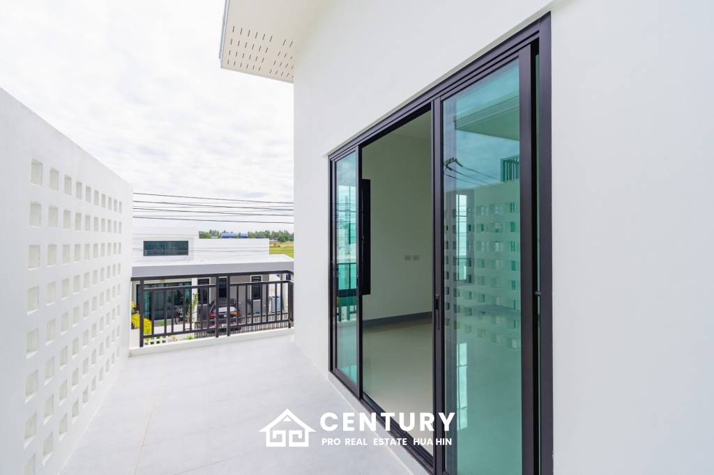 260 ตร.ม 3 เตียง 3 อาบน้ำ วิลล่า For ขาย