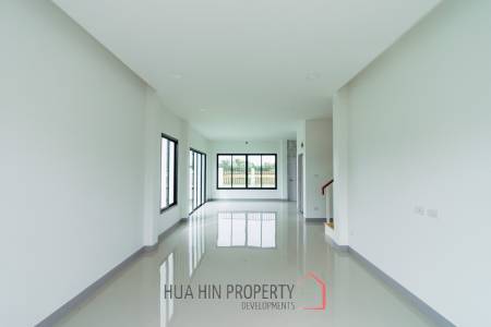 New Modern 188 sqm 3-Bed Villa in Happy Home Hua Hin, Thap Tai