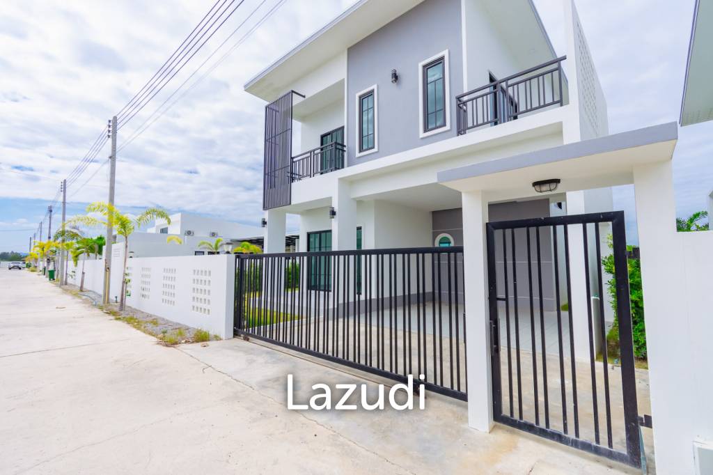 New Modern 188 sqm 3-Bed Villa in Happy Home Hua Hin, Thap Tai
