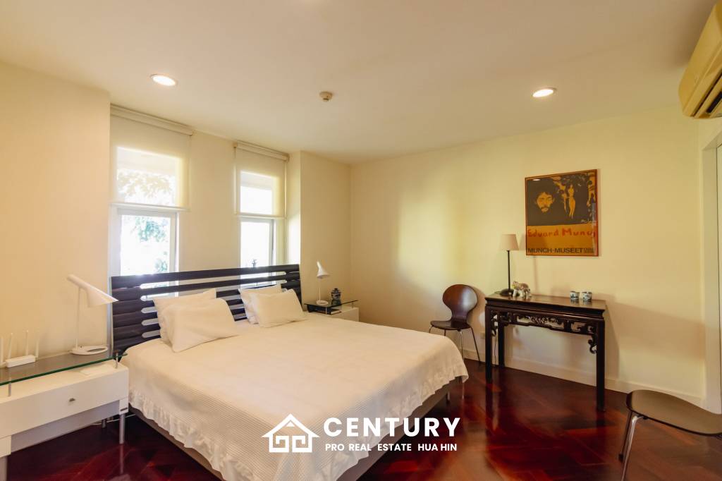 Prime Location! 2-Bedroom Sea View Unit at Baan SaeChuan Beachfront Condo