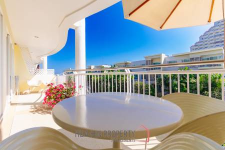 Prime Location! 2-Bedroom Sea View Unit at Baan SaeChuan Beachfront Condo