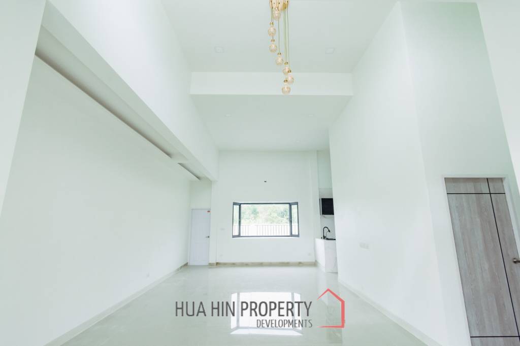 Modern 220 sqm Villa with Garden in Thap Tai Hua Hin
