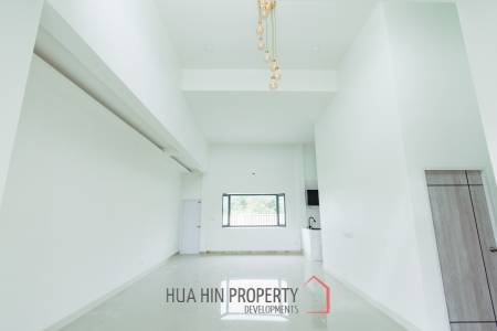 Modern 220 sqm Villa with Garden in Thap Tai Hua Hin