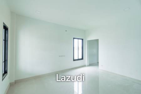 Modern 220 sqm Villa with Garden in Thap Tai Hua Hin