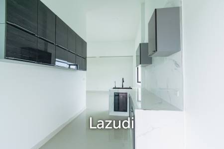 Modern 220 sqm Villa with Garden in Thap Tai Hua Hin