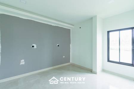 644 ตร.ม 3 เตียง 3 อาบน้ำ วิลล่า For ขาย