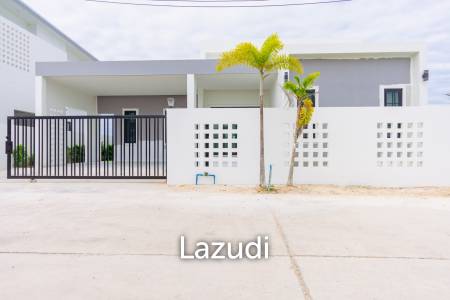 Modern 220 sqm Villa with Garden in Thap Tai Hua Hin