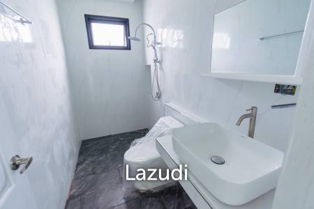 Modern 220 sqm Villa with Garden in Thap Tai Hua Hin