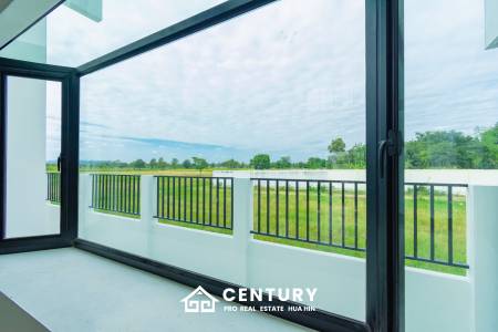 644 ตร.ม 3 เตียง 3 อาบน้ำ วิลล่า For ขาย