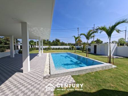 644 ตร.ม 3 เตียง 3 อาบน้ำ วิลล่า For ขาย