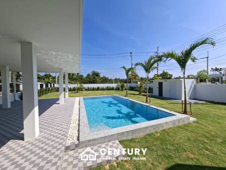 644 ตร.ม 3 เตียง 3 อาบน้ำ วิลล่า For ขาย