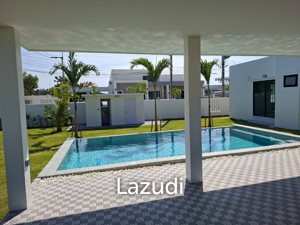 Modern 220 sqm Villa with Garden in Thap Tai Hua Hin