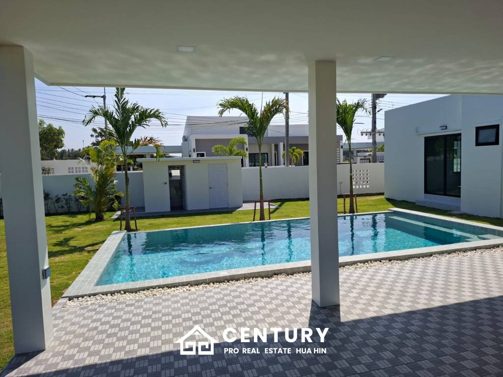 644 ตร.ม 3 เตียง 3 อาบน้ำ วิลล่า For ขาย