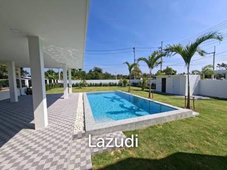Modern 220 sqm Villa with Garden in Thap Tai Hua Hin