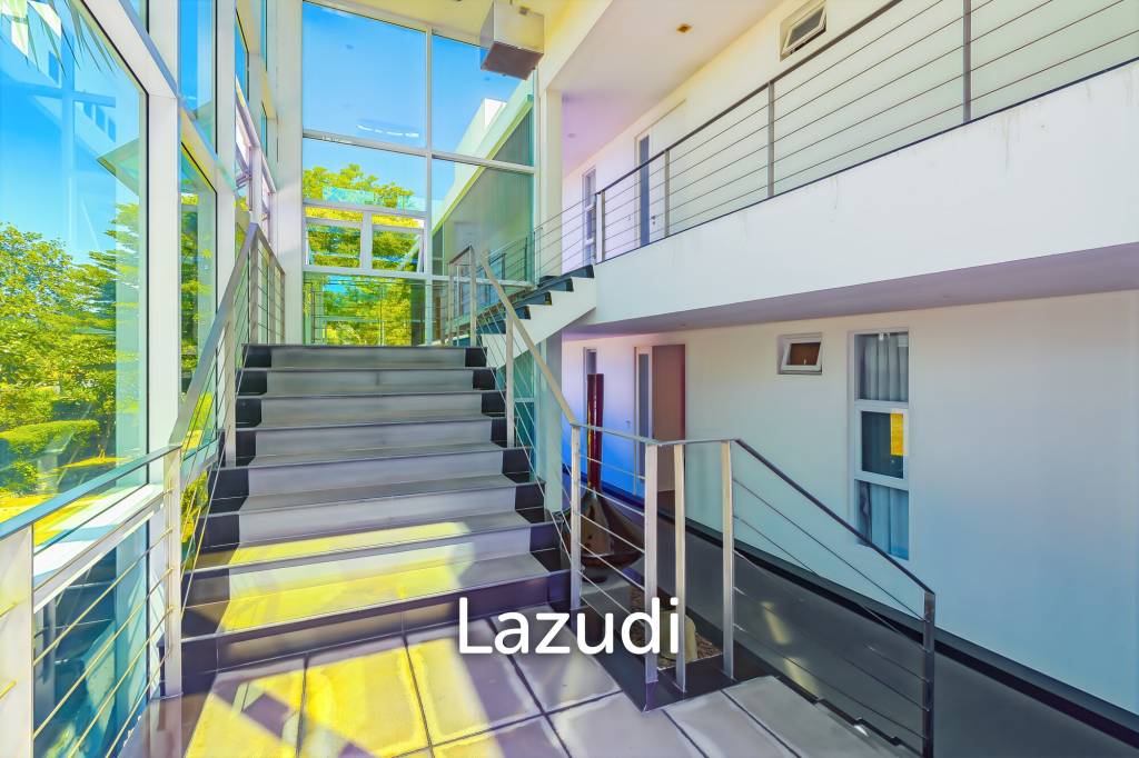 Baan Ing Phu - Exclusive Penthouse with Large Terrace and Rooftop Jacuzzi