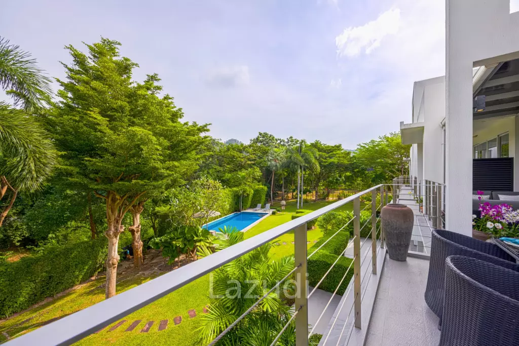 Baan Ing Phu - Exclusive Penthouse with Large Terrace and Rooftop Jacuzzi